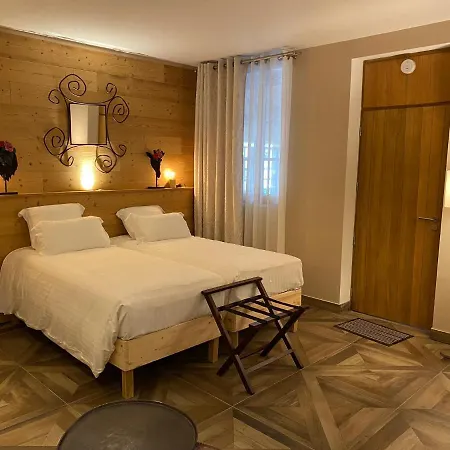 Hotel 19 4*