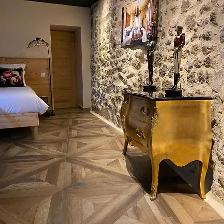 19 Hotel 4*